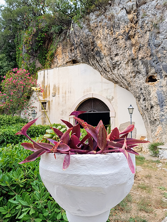 Grotta di San Michele Arcangelo ©beautytudine Grotta di San Michele Arcangelo ©beautytudine