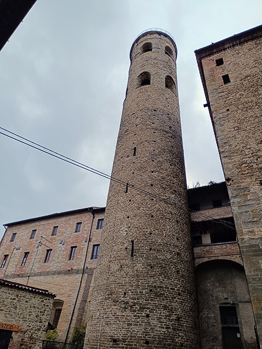 Campanile Rotondo Città di Castello ©beautytudine Campanile Rotondo Città di Castello ©beautytudine