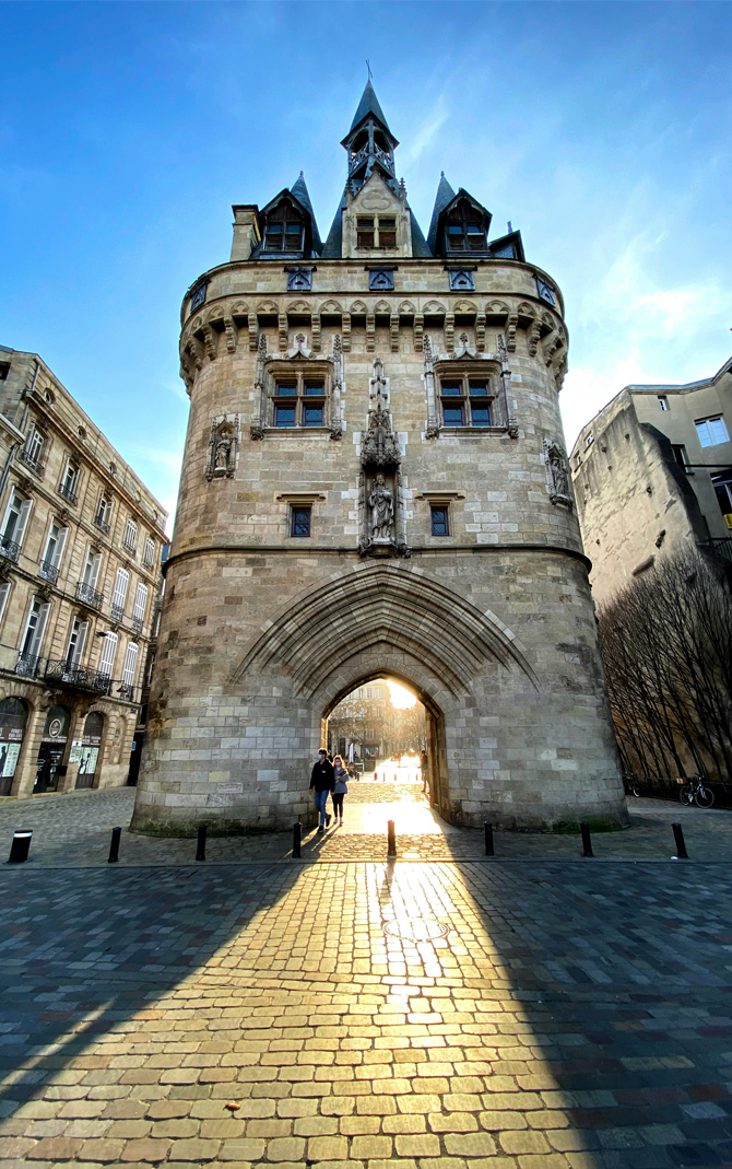 Bordeaux &copy;zakaria-el-bazi-unsplash