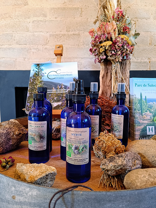 L’Astratella idrolato ©beautytudine