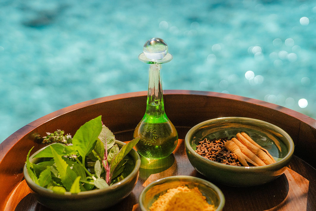 Sun_Siyam_Iru_Veli_Ayurveda Oil_1