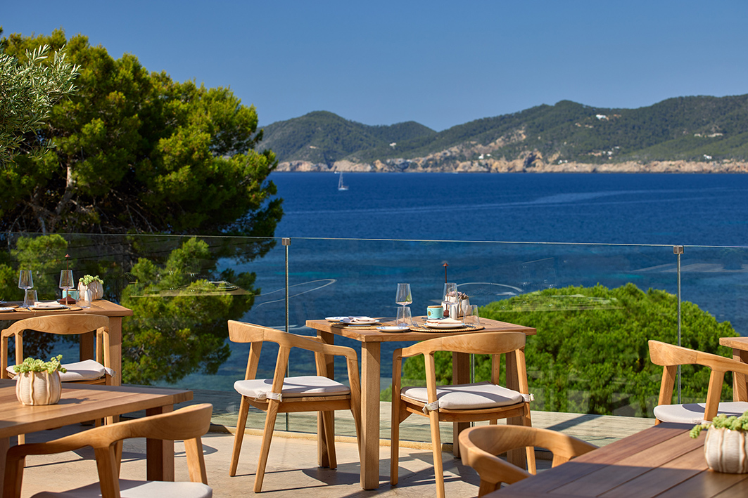 238kMEIbiza-RADIO ME Ibiza Rooftop Bar & Restaurant