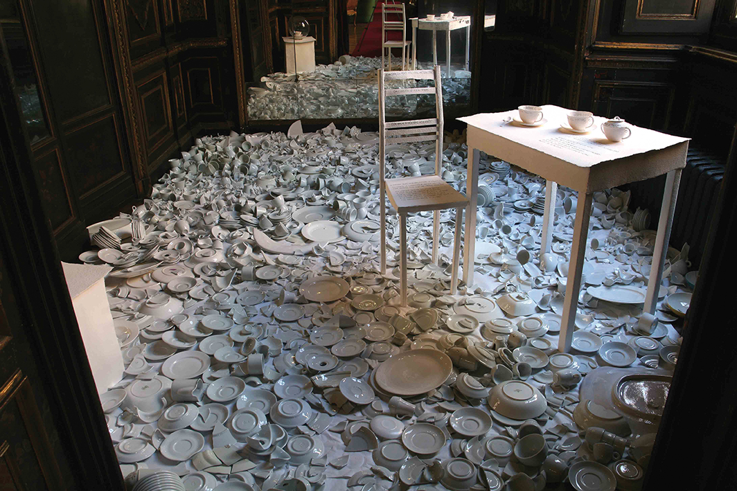 Matilde Domestico -Portami il tramonto in una tazza 2008- installazione, dimensioni ambientali, Circolo dei Lettori, Torino ©ommaso Mattina Matilde Domestico -Portami il tramonto in una tazza 2008- installazione, dimensioni ambientali, Circolo dei Lettori, Torino ©ommaso Mattina