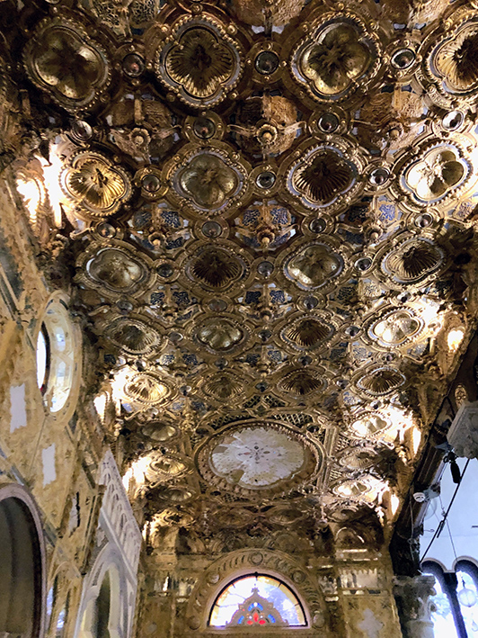 Galleria d'Oro, particolare soffitto &copy;beautytudine