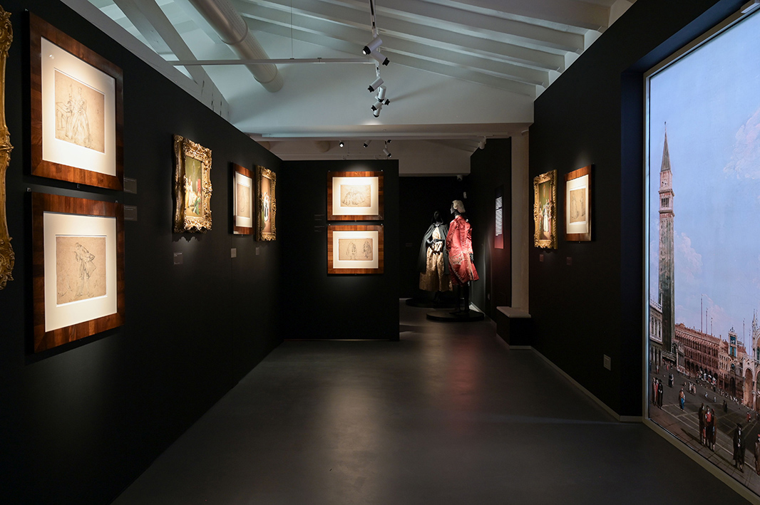 Magnifica Eleganza. Tiepolo, Longhi e Guardi tra arte e moda_installation_view (7) Magnifica Eleganza. Tiepolo, Longhi e Guardi tra arte e moda_installation_view (7)
